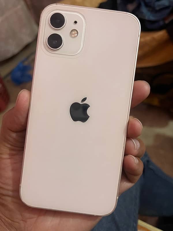 I phone 12 white color 128 gb 4