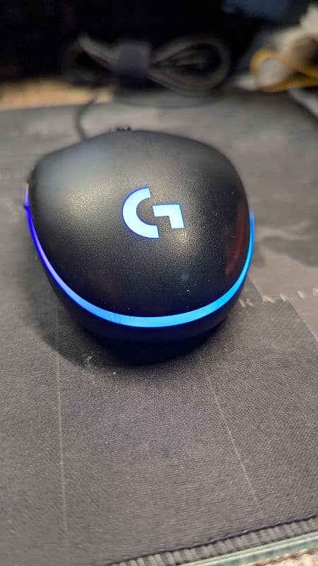 Logitech g102 mouse 1