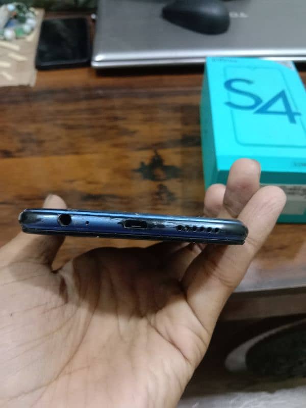 infinix S4 6/64 with box 3