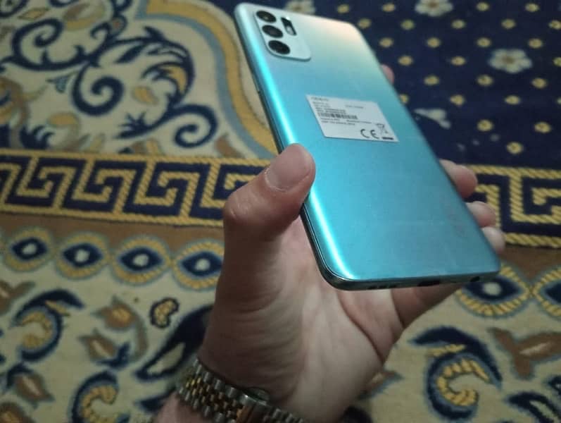 Oppo Reno 6 with box 3