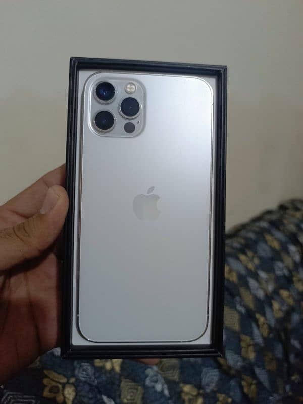 12 pro 128 GB with box factory unlock 1