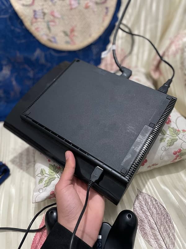 Ps3 in 10/10 condition 320gb hard disk 3