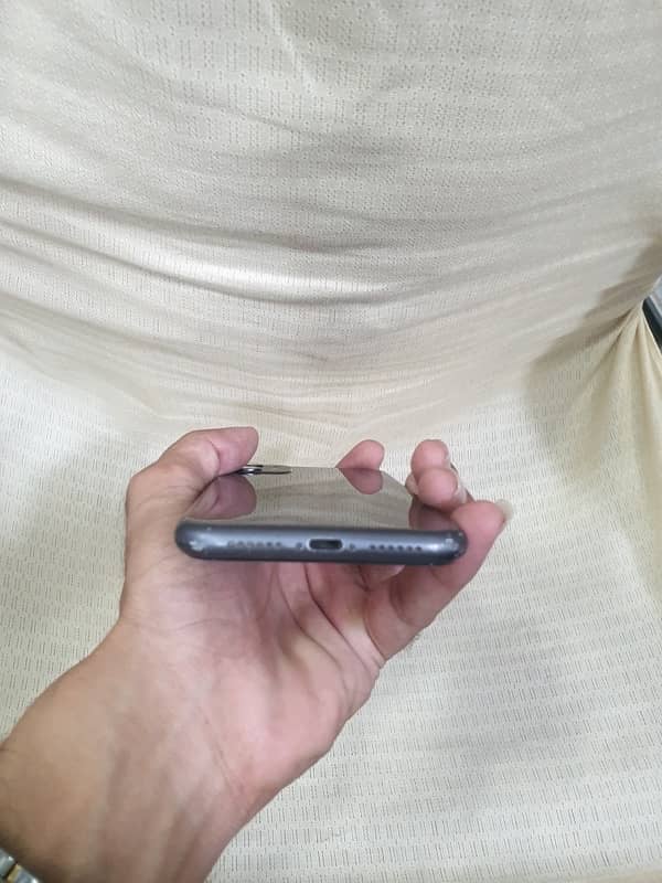 iphone 11 64gb JV 1