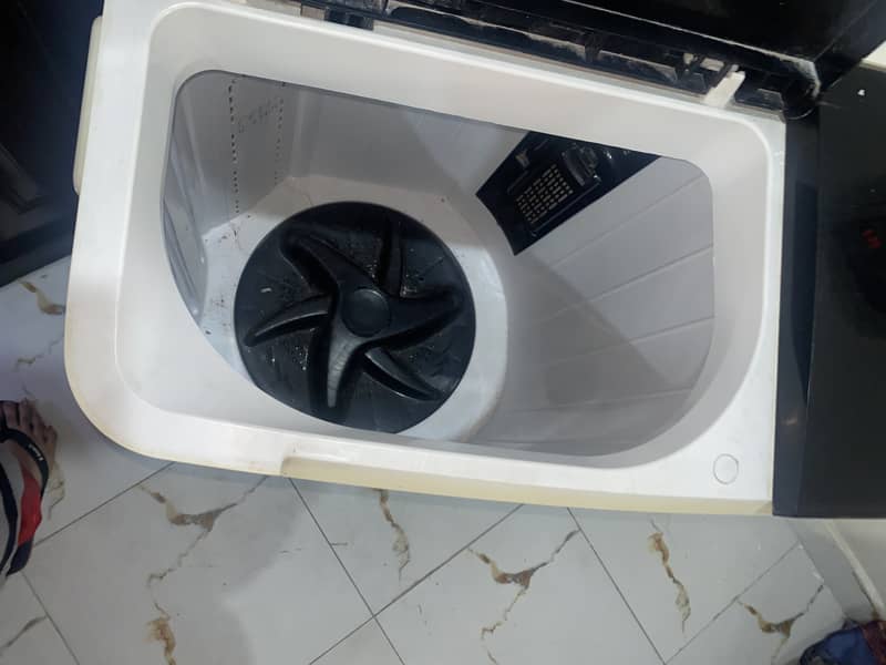 used washing machine and spiner excelent condition 4