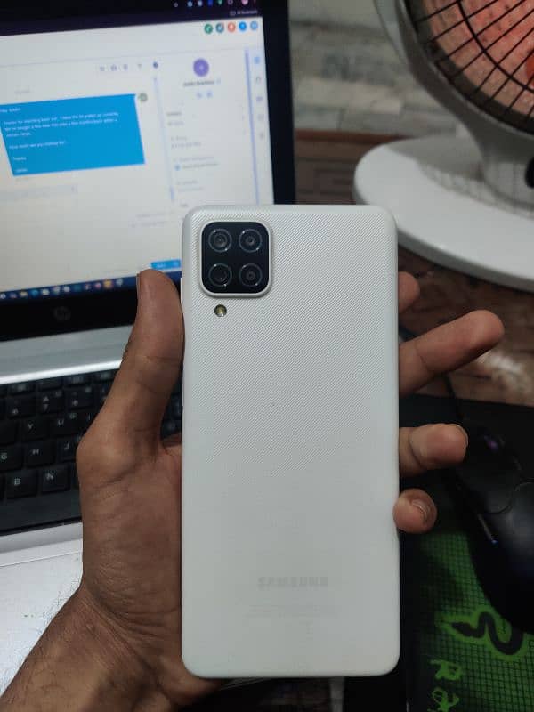 Samsung Galaxy a12 4