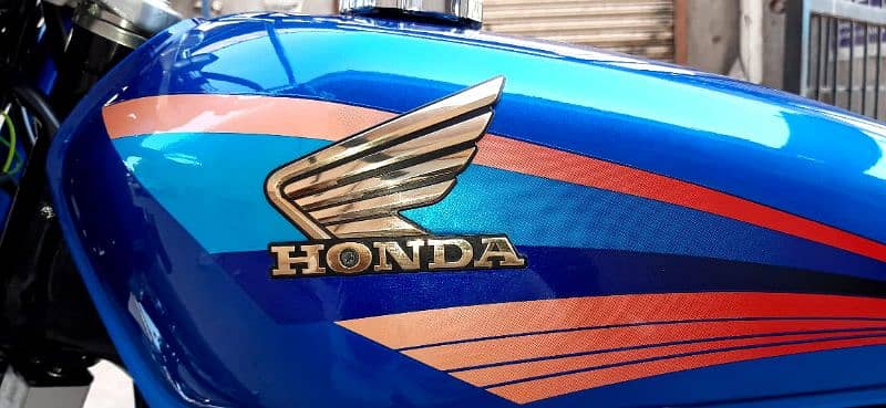 Honda 2006 model Lahore number 7