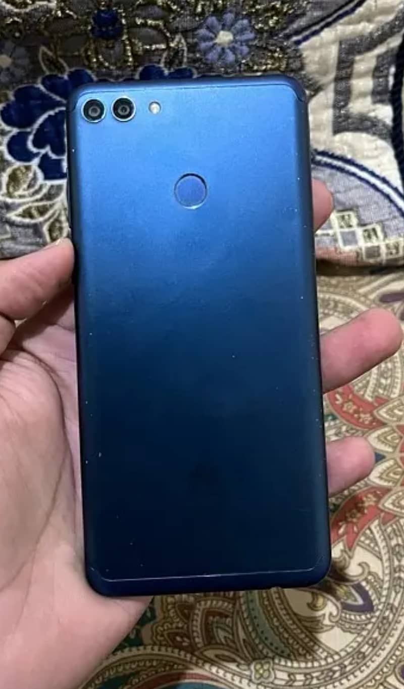 Huawei y9  4/64 2