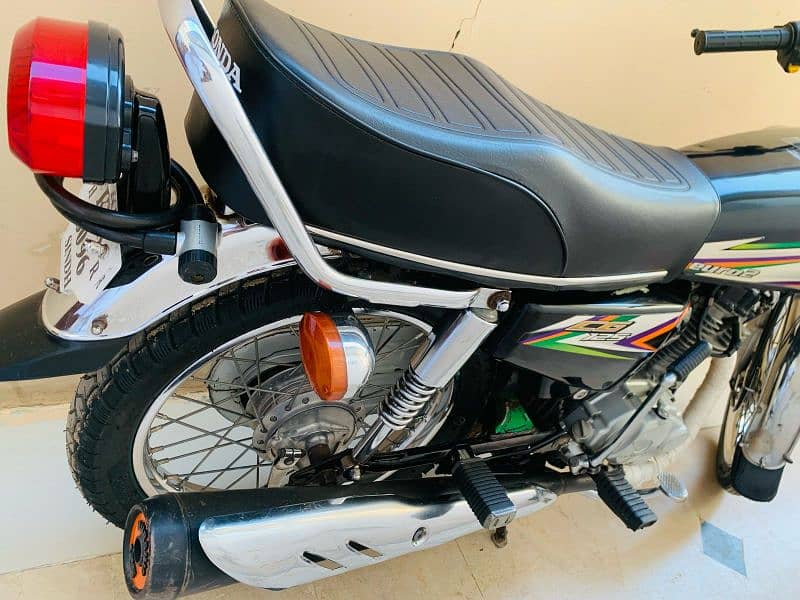 Honda CG 125 black 10/9 condition 13