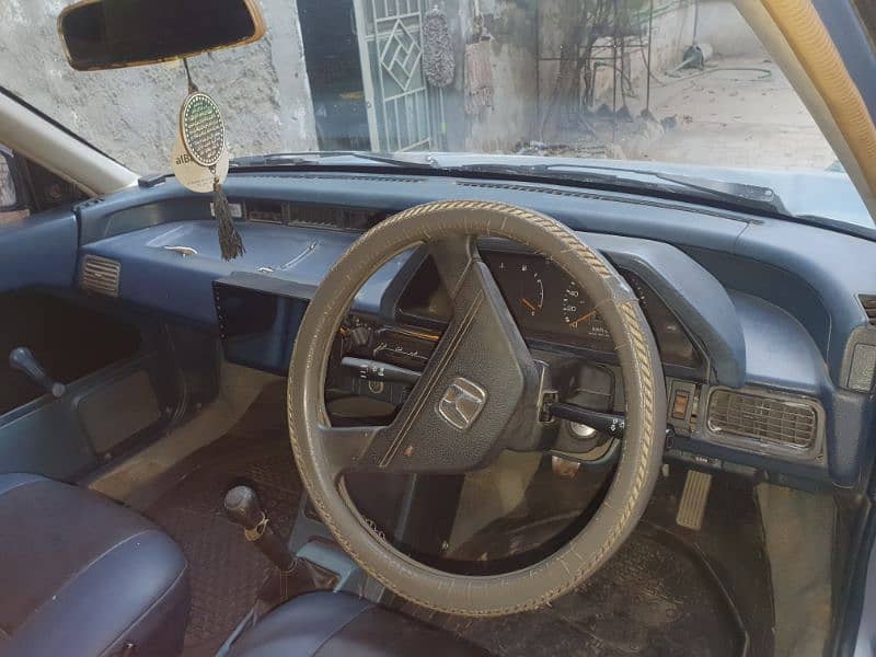 Honda Civic Standard 1986 model no issue All original  exchange also 5