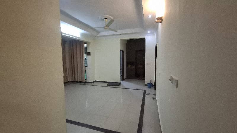 G 11 / 4 D type Ist Floor FOR RENT  TIELD FLOOR  FULLY RENOVATED   2 BEDROOM'S   2 WASHROOM   1 KITCHEN   1 TV LOUNGE   1 CAR PARKING   WATER GAS ELECTRIC AVAILABLE   GATED COMUNITY. 7