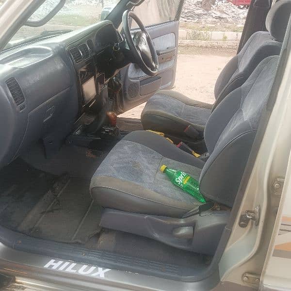 Toyota Hilux 2002 5