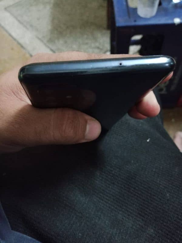 Samsung a51 / with complete box urgent sale. 2