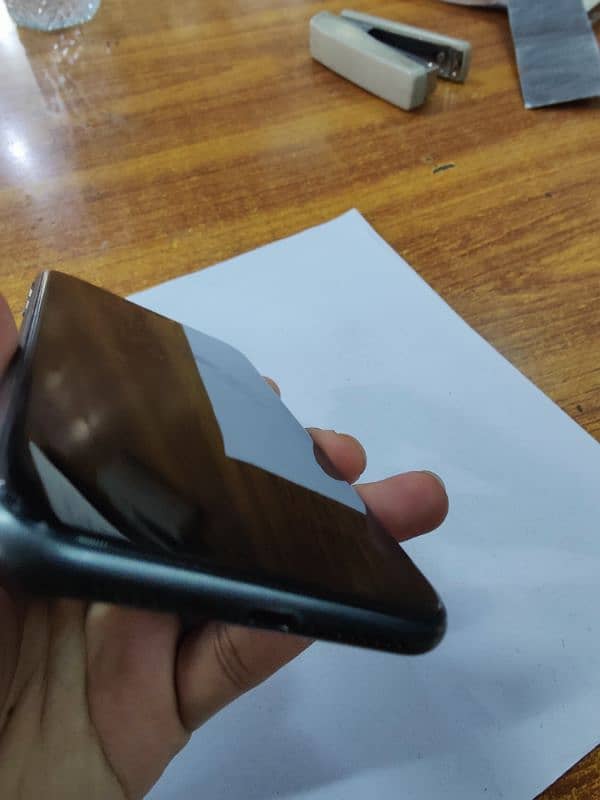 iphone 11 good condition 3