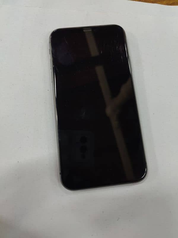 iphone 11 good condition 7