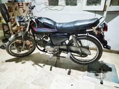 Honda pridor 100 cc Karachi number 03188308655 only cll