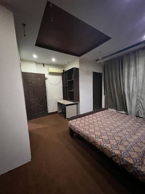 FULLY FURNISHED ROOM AVAILABLE FOR RENT IN JOHAR TOWN PHASE 1. 1