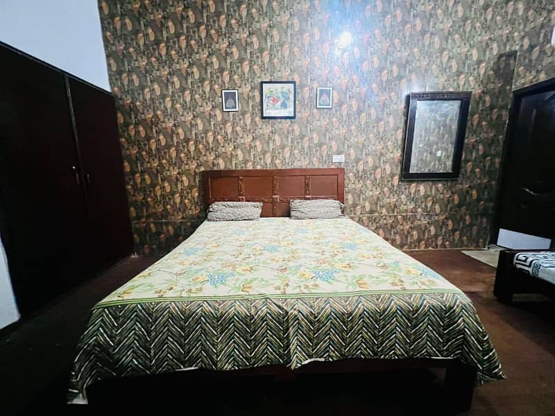 FURNISHED ROOM AVAILABLE FOR RENT IN FASIAL TOWN B BLOCK 1