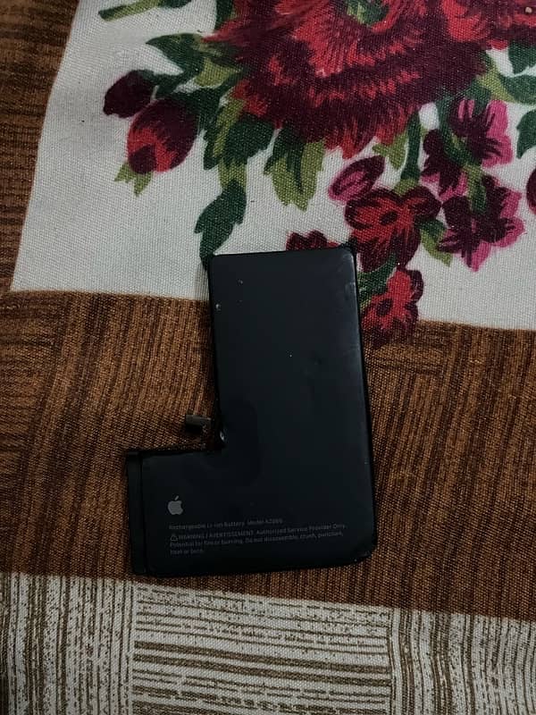 iphone 14 pro lla read description and then see all pics carefully 17