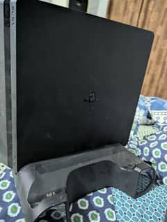 PS4 (500GB) WITH ALL ACCESSORIES