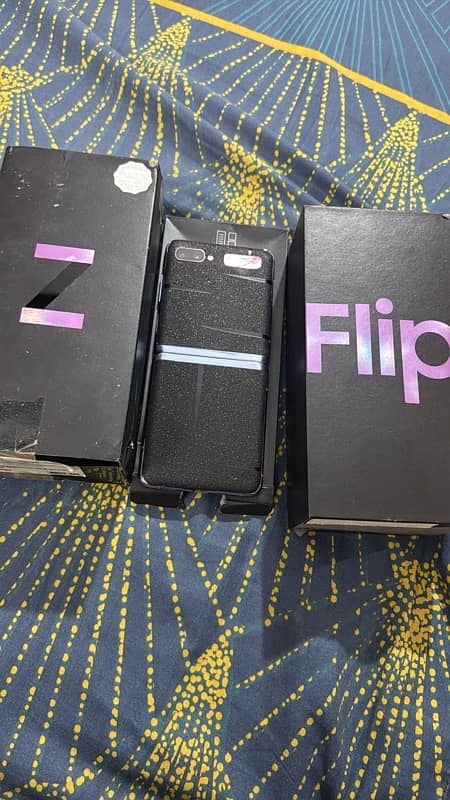 Samsung Galaxy Z Flip PTA Approved with Box 11