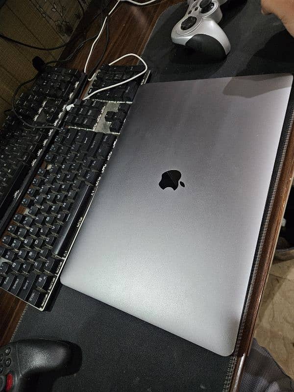 Macbook pro 2019 1