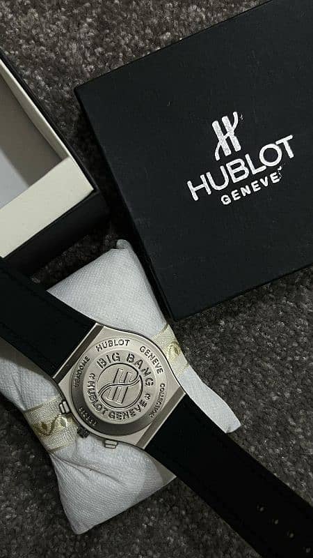 HUBLOT WRIST WATCH IN SKELETON STYLE. 2