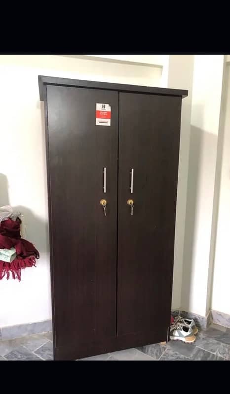 wardrobe good condition 0