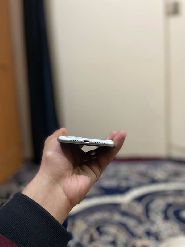 IPHONE 11 64GB (JV) 5