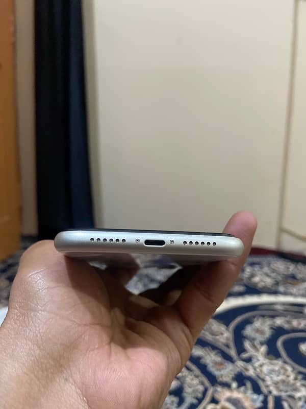 IPHONE 11 64GB (JV) 6