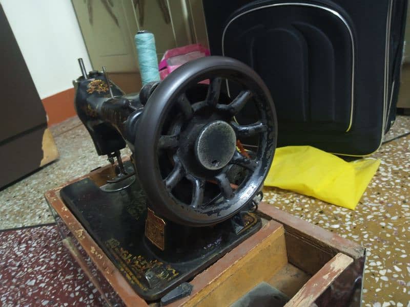 SALIKA sewing machine for sale with electric motor & wooden box frame. 3