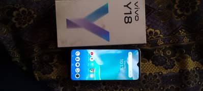 vivo y18 4+4 RAM 128 GB memory dabba charger 10x10 condition.