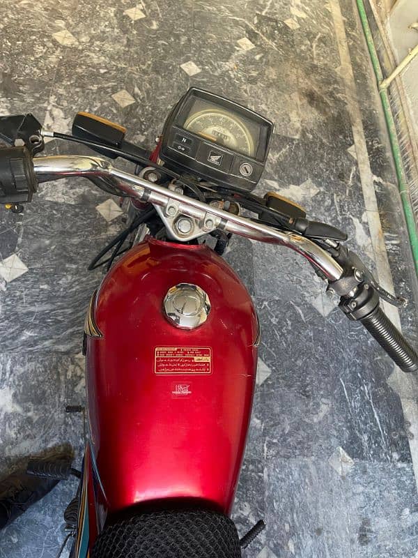 Honda CD 70 Bike for Sale in Good Condition. 4