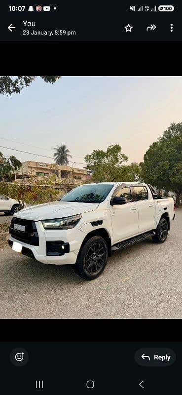 Toyota Hilux 2023 7