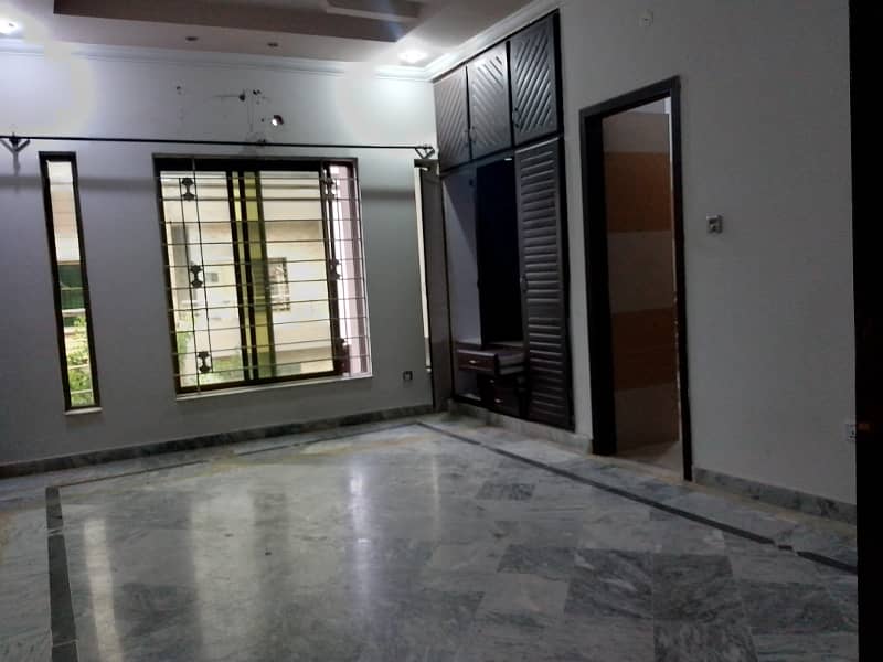 12 Marla Corner Upper Portion Available For Rent 7