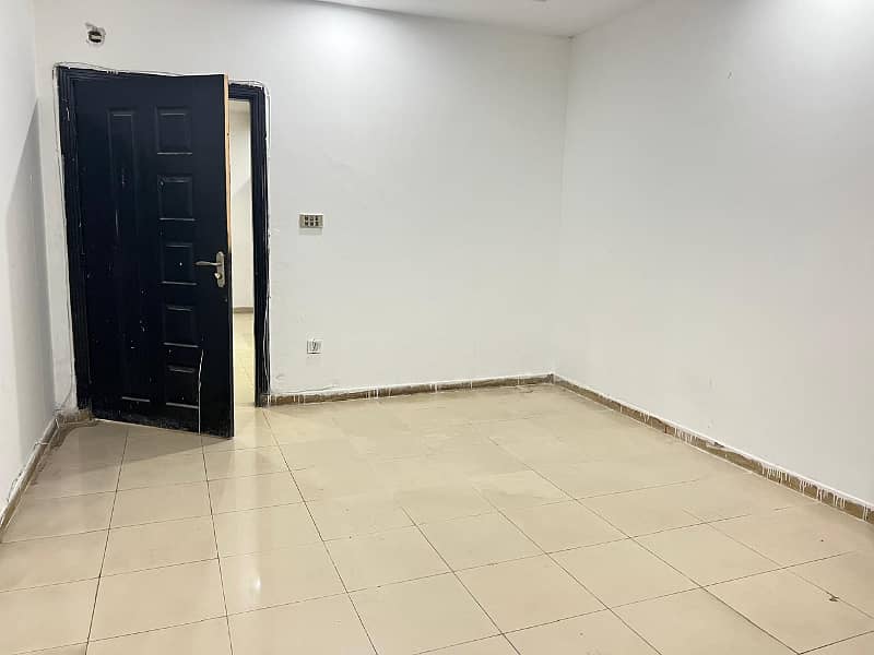 Two Bedroom Flat Available For Rent 13