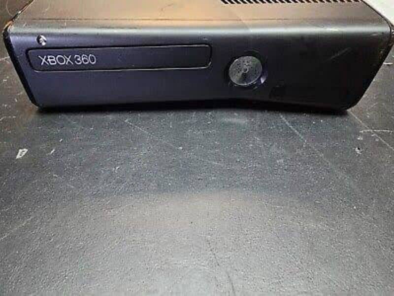 Xbox 360 slim with box JTAG games installed 0