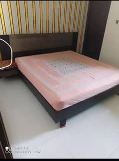 Habit bed king size & spring mattress