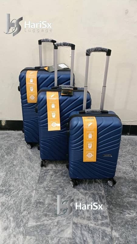 Luggage bags/ travel suitcases/ trolley bags/ travel trolley/ attachi 1