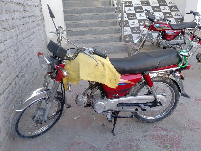 Honda CD 70 for sale Good condition with bio matric smart card all ok 1