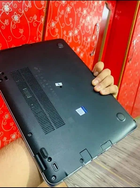 Hp Elitebook 840g4  12/128 core i5 /7th generation 128NVME 03104276845 2