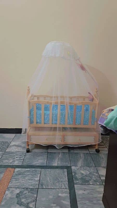 2 in 1 baby cot + baby swing + 2 drawers + mosquito net and stand 2