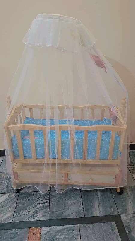 2 in 1 baby cot + baby swing + 2 drawers + mosquito net and stand 6