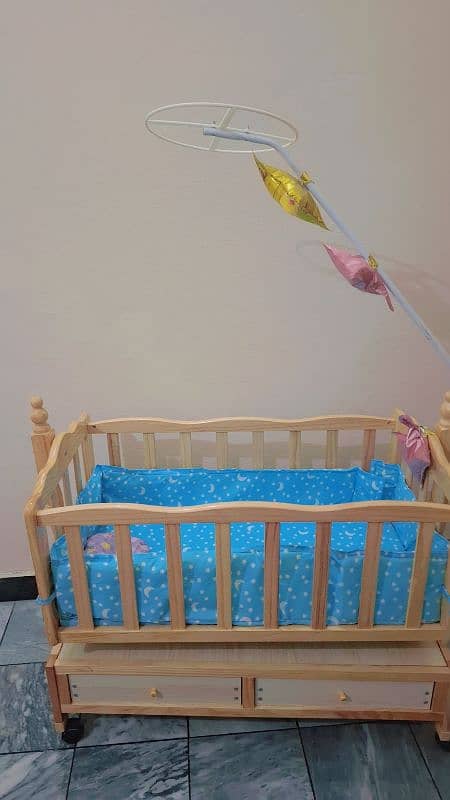 2 in 1 baby cot + baby swing + 2 drawers + mosquito net and stand 7