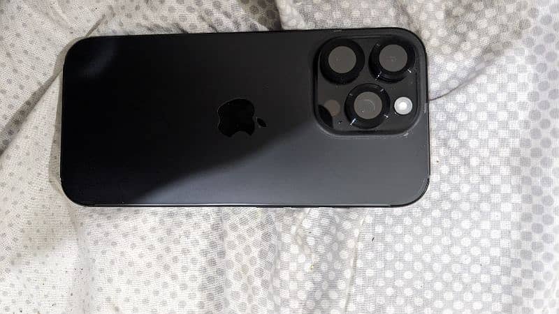 iphone 16 pro JV 256 GB Black titanium with box 2