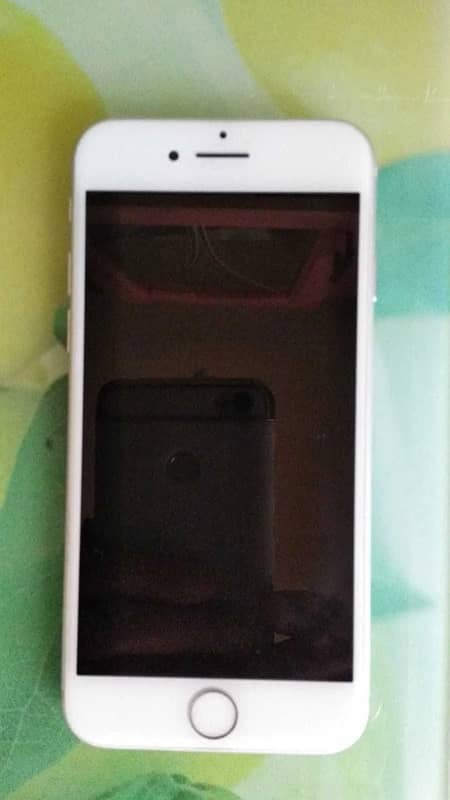 iPhone 7 grey color non pta condition 10.10 all ok back cemera not wok 2