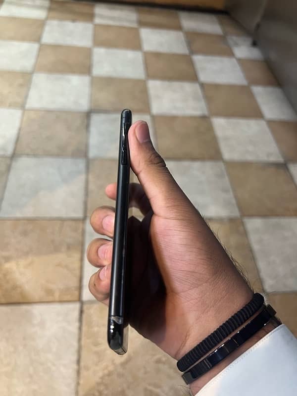 iPhone Xs Max 64 GB 3