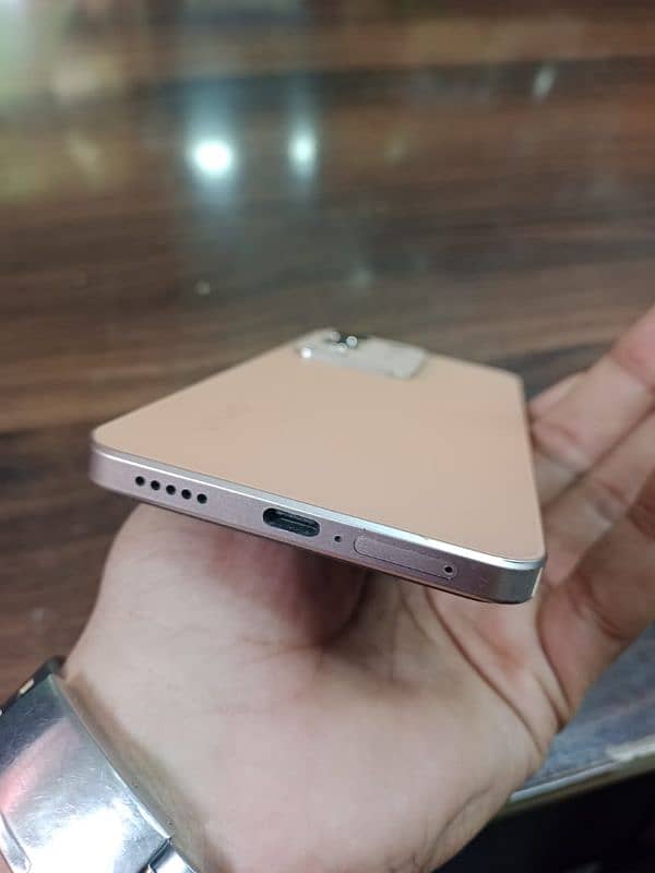 Vivo v29e condition 10/9 all oky serious customer contact me only 2