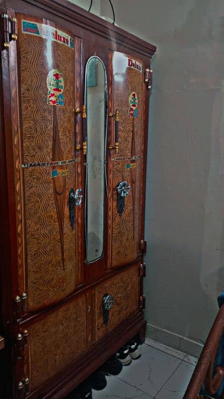 Steel Body Wardrobe very Good Condition 1