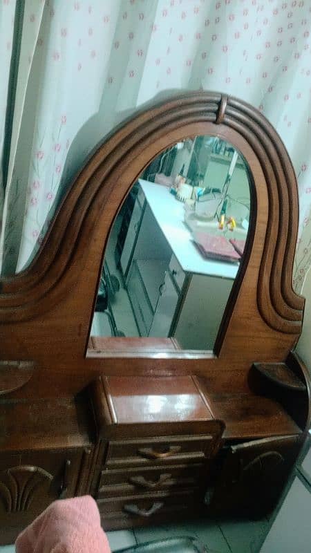 Solid Wooden Dressing Table very good condition 2