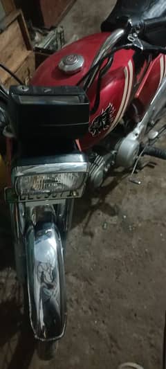 Urgent sell and all ok bike just ride compleet docoment